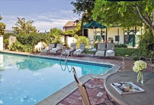 Maison Fleurie, A Four Sisters Inn